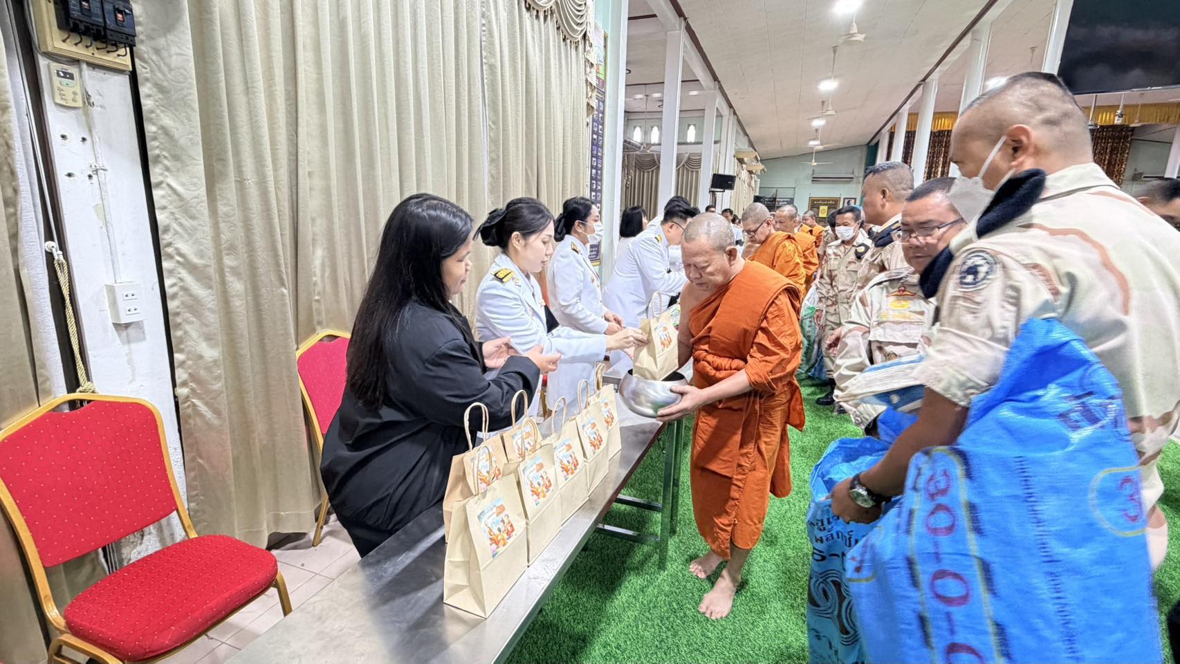 title - เข้าร่วมพิธีเจริญพระพุทธมนต์และถวายพระพรชัยมงคล เนื่องในโอกาสวันคล้ายวันประสูติสมเด็จพระเจ้าลูกเธอ เจ้าฟ้าสิริวัณณวรี นารีรัตนราชกัญญา 